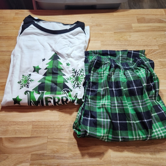 Mens green and black plaid Merry Christmas pj's - Picture 2 of 4